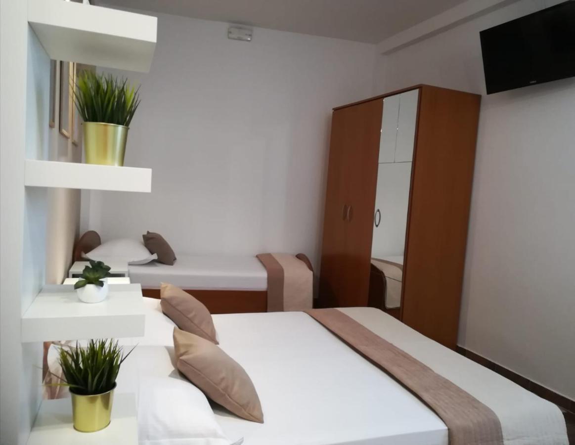Apartments Carevic Ante Baska Voda Ngoại thất bức ảnh
