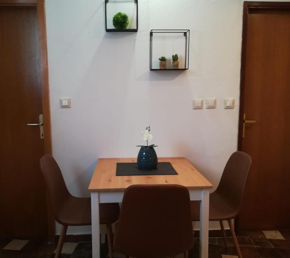 Apartments Carevic Ante Baska Voda Ngoại thất bức ảnh