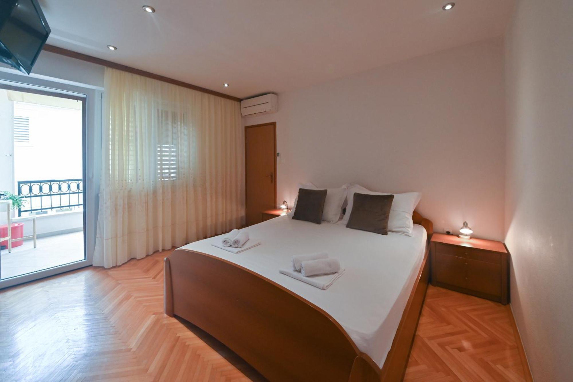 Apartments Carevic Ante Baska Voda Ngoại thất bức ảnh