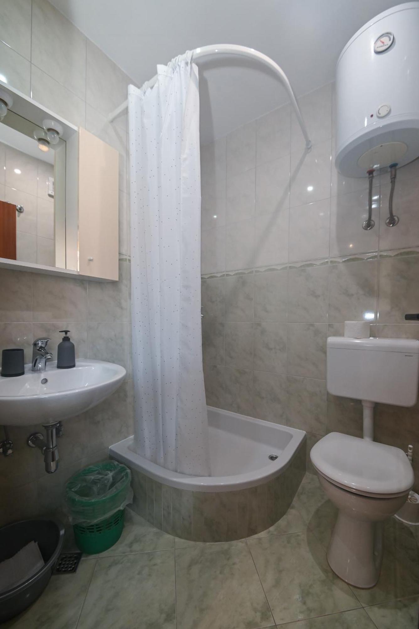 Apartments Carevic Ante Baska Voda Ngoại thất bức ảnh