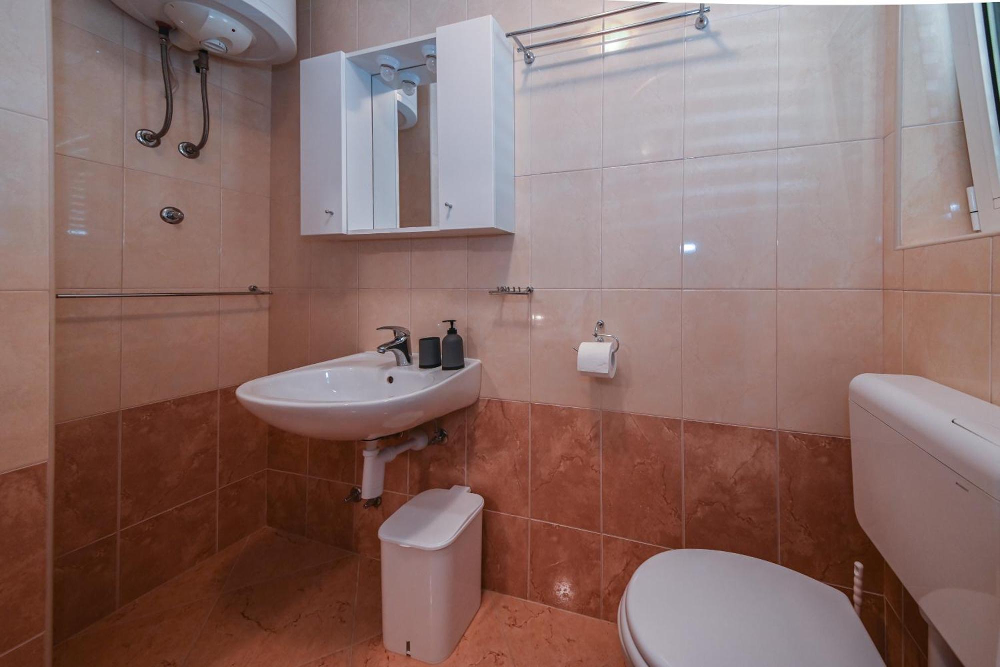 Apartments Carevic Ante Baska Voda Ngoại thất bức ảnh