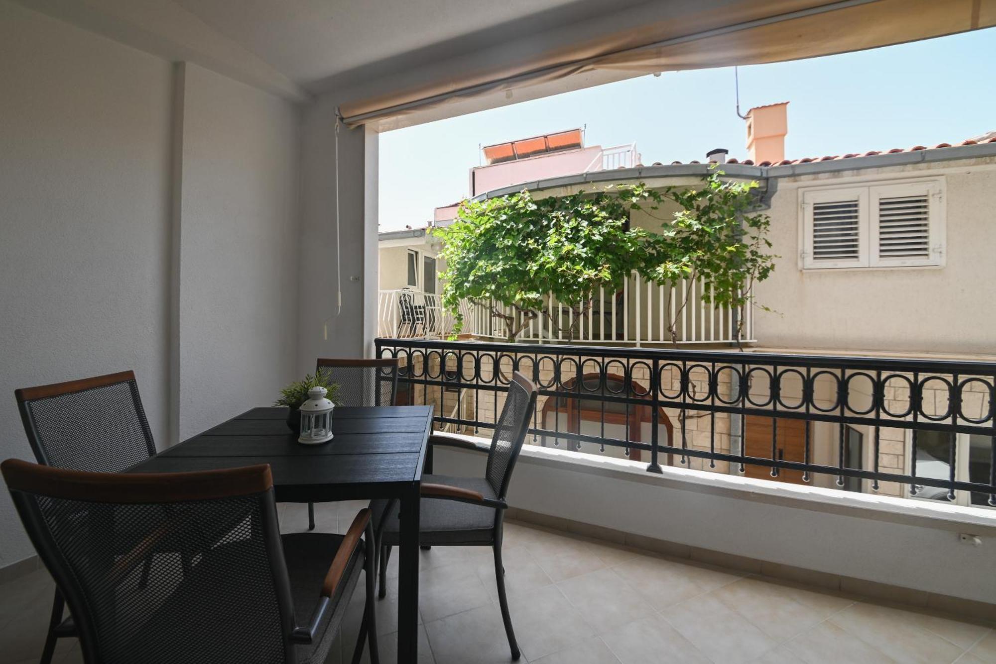 Apartments Carevic Ante Baska Voda Ngoại thất bức ảnh