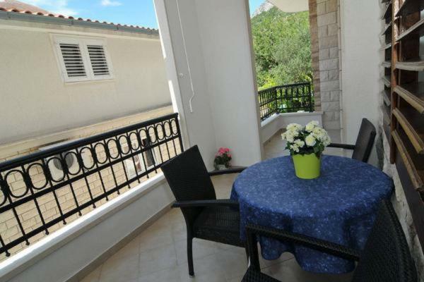 Apartments Carevic Ante Baska Voda Ngoại thất bức ảnh