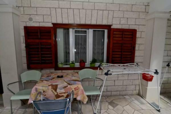 Apartments Carevic Ante Baska Voda Ngoại thất bức ảnh