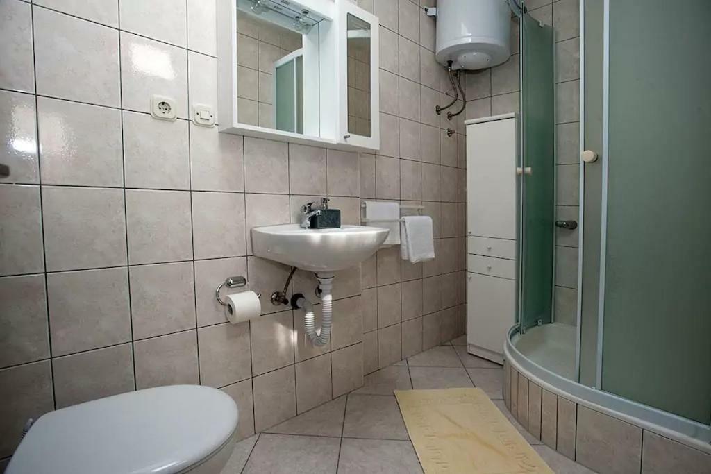 Apartments Carevic Ante Baska Voda Ngoại thất bức ảnh